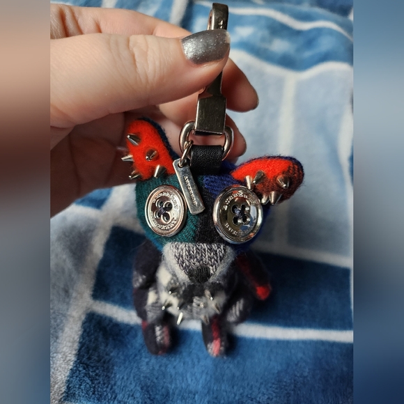 Burberry Dave The Fox Studded Cashmere Bag Charm - Picture 2 of 6